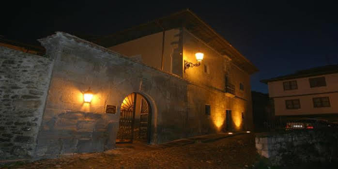 Apartamentos Villa de Potes Bagian luar foto